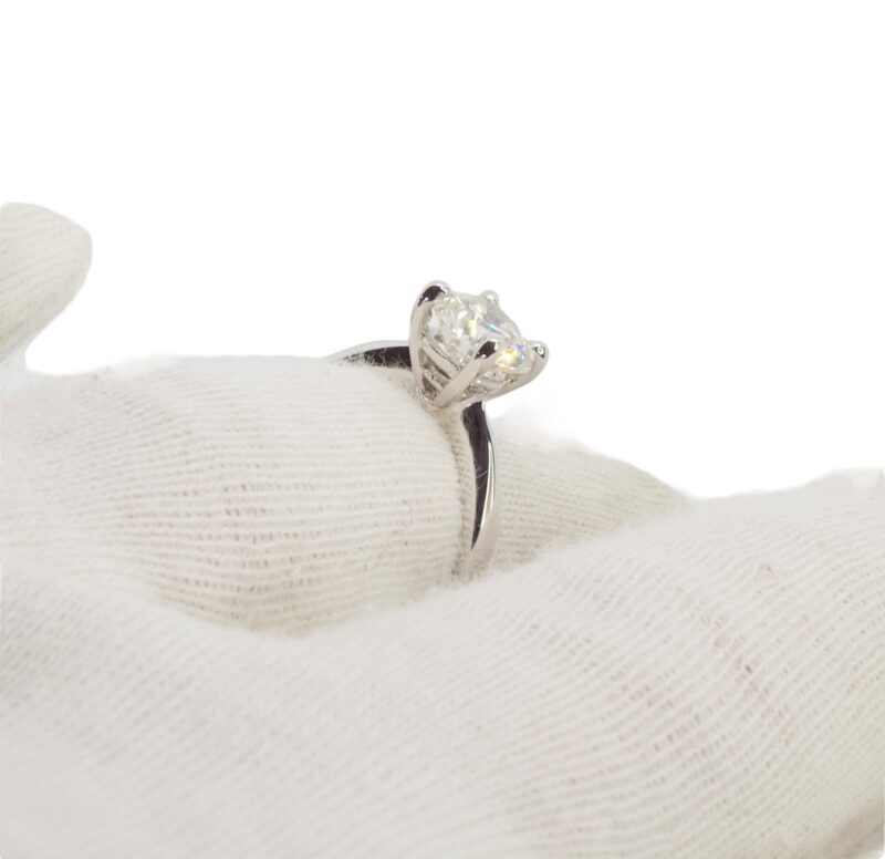 Anello Solitario - Oro 18kt e Diamanti - Ct 1,21 G  Vs' - immagine 3